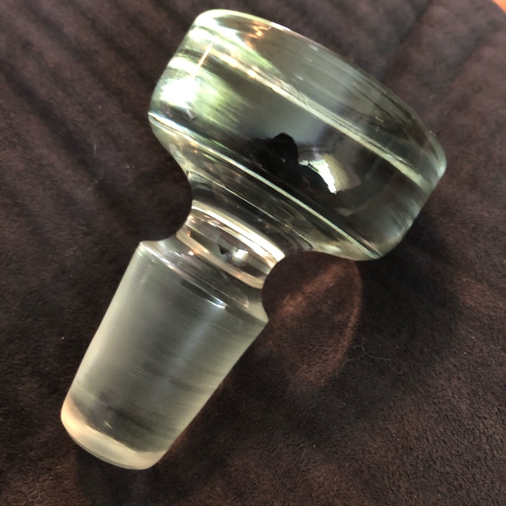POLISHED GLASS BOTTLE STOPPER IN EUC.
